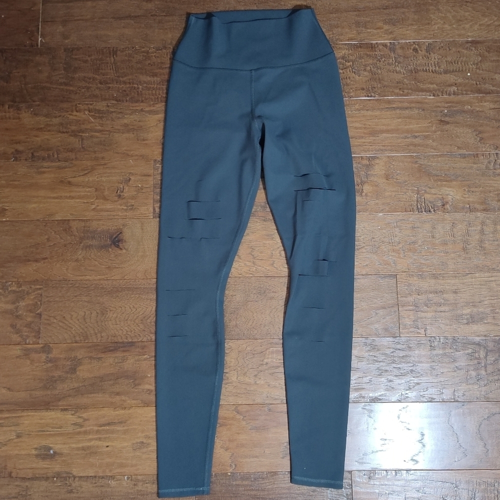 Alo Yoga Ripped Warrior Leggings Charcoal Gray Size S - Picture 5 of 14